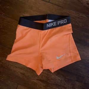 NikePro lightly worn!!